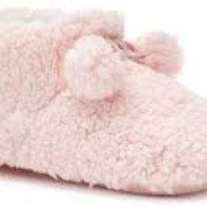 New Women's Sonoma Pink Fuzzy Slippers